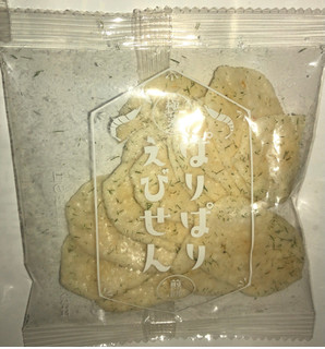 「日の出屋製菓 極薄 ぱりぱりえびせん 青のり味 袋10g×6」のクチコミ画像 by Anchu.さん