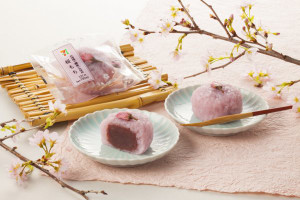 セブンイレブン 北海道十勝産小豆使用 桜もち