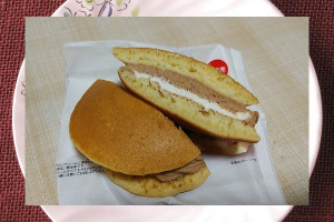 きれいな焼き目のついたどら焼き生地。