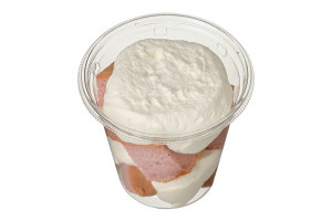 さくら風味がふんわり香る、ボリューム感あるカップスイーツ。