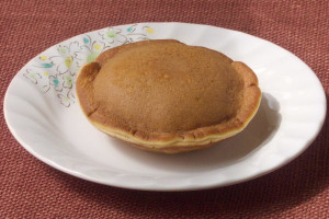ふちがぴっちり閉じあわされた、いつもながらの姿。