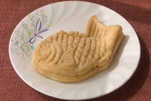 外見はいたって普通のたい焼き。