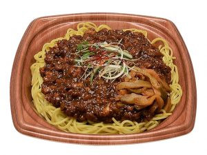 ピリ辛肉味噌あんのジャージャー麺　セブン