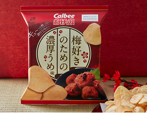 ローソン、カルビー　ポテトチップス　梅好きのための濃厚うめ味