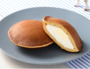 重量感たっぷりのもちふわ和スイーツ♪『コンビニどら焼き』のトレンド