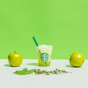 スターバックス ティバーナ フローズンティー 香る煎茶×グリーン アップル