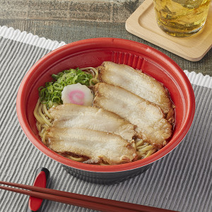 チャーシュー麺　ファミマ