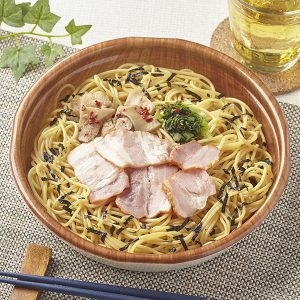 和パスタベーコンときのこ　ファミマ