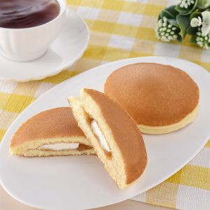 チーズホイップとりんごのパンケーキ　ファミマ