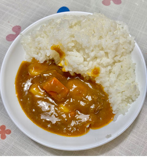 「大塚食品 ボンカレー ネオ バターのコク 甘口 箱200g」のクチコミ画像 by ぱぴぴさん