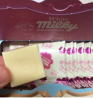 「不二家 ホワイトミルキーチョコレート 箱60g」のクチコミ画像 by めーぐーさん