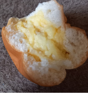 「ヤマザキ 薄皮 スイートポテトクリームパン 袋5個」のクチコミ画像 by レビュアーさん