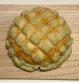 「セブン-イレブン 富良野メロンのクリームメロンパン」のクチコミ画像 by パン太郎さん