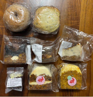 「ぐるてんずカヌレ ゴルゴンゾーラいちじくチーズケーキベーグル」のクチコミ画像 by ピンクのぷーさんさん