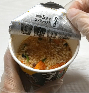 「日清食品 日清ウマーメシ 石焼風キムチビビンバ カップ101g」のクチコミ画像 by くまプップさん