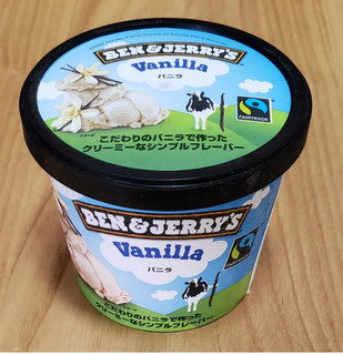 「BEN＆JERRY’S ミニカップアイスクリーム バニラ カップ120ml」のクチコミ画像 by みにぃ321321さん