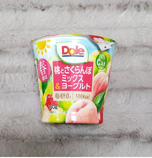 「Dole 桃とさくらんぼミックス＆ヨーグルト カップ180g」のクチコミ画像 by みにぃ321321さん