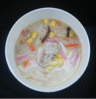 「ファミリーマート 1／2日分の野菜が摂れるちゃんぽん風スープ」のクチコミ画像 by モーパパさん