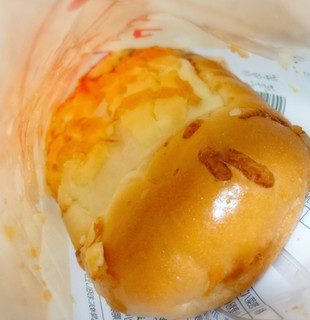 「第一パン ラッキーマヨネーズパン チェダーチーズ」のクチコミ画像 by もぐのこさん