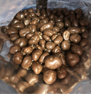「セブンプレミアム パフの軽い食感 麦チョコ 袋67g」のクチコミ画像 by SANAさん