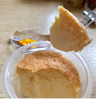 「アンデイコ ベイクドチーズケーキ kiriクリームチーズ使用 カップ70g」のクチコミ画像 by TOMIさん