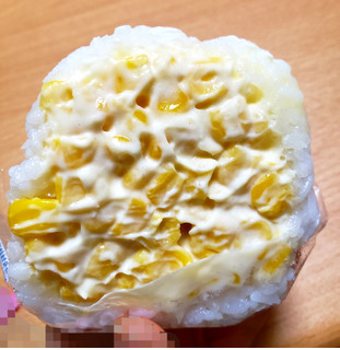 「ファミリーマート コーンマヨネーズ寿司」のクチコミ画像 by はまポチさん