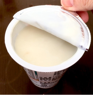 「雪印メグミルク アジア茶房 たべるチーズティー ミルクティー仕立て カップ170g」のクチコミ画像 by カスタード ホイップさん