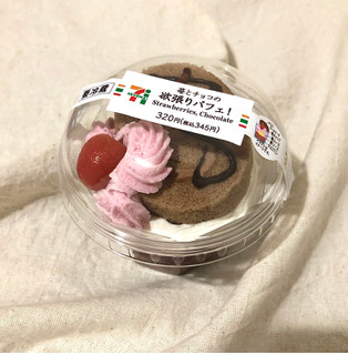 「セブン-イレブン 苺とチョコの欲張りパフェ！」のクチコミ画像 by むチャさん