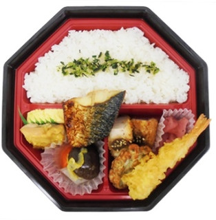 新発売のコンビニ弁当：セブン「サラダチキンの野菜あんかけご飯」ほか