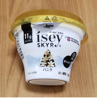 「日本ルナ Isey SKYR バニラ カップ120g」のクチコミ画像 by みにぃ321321さん