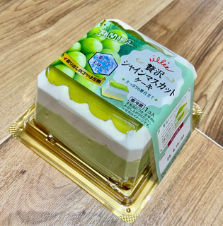 「オランジェ 贅沢シャインマスカットケーキ パック1個」のクチコミ画像 by もんペチさん
