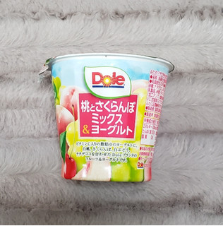 「Dole 桃とさくらんぼミックス＆ヨーグルト カップ180g」のクチコミ画像 by みにぃ321321さん