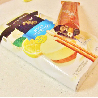 「ロッテ 味わい濃厚トッポ おりなすフロマージュ 瀬戸内レモン仕立て 箱2袋」のクチコミ画像 by ビーピィさん