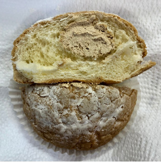 「Pasco クッキーシュークリーム風パン カフェオレ 袋1個」のクチコミ画像 by SANAさん