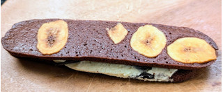 「ファミリーマート ファミマルSweets チョコバナナクッキーサンド」のクチコミ画像 by はるなつひさん