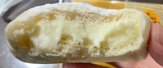 「ファミリーマート ファミマ・ベーカリー 白いレアチーズパン」のクチコミ画像 by 甘党の桜木さん