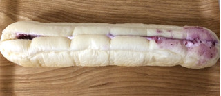 「セブン-イレブン ちぎりパン ブルーベリー＆チーズクリーム」のクチコミ画像 by レビュアーさん