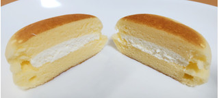 「ヤマザキ PREMIUM SWEETS 焼きチーズスフレ 北海道産チーズ 袋2個」のクチコミ画像 by はるなつひさん