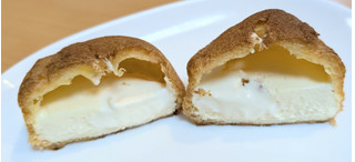「モンテール 小さな洋菓子店 プレミアムチーズシュークリーム」のクチコミ画像 by はるなつひさん