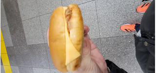 「ローソン チーズバーガー」のクチコミ画像 by タケダさん
