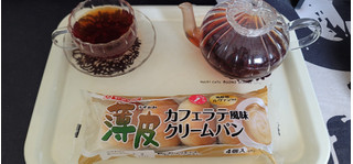 「ヤマザキ 薄皮 カフェラテ風味クリームパン 袋4個」のクチコミ画像 by チャモさん