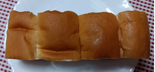 「Pasco ホイップたっぷり 牛乳パン いちご 袋1個」のクチコミ画像 by hiro718163さん