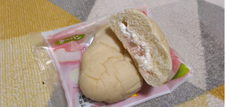 「第一パン 白桃クリーム＆ホイップ」のクチコミ画像 by やっぺさん
