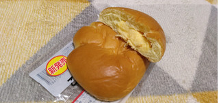 「ローソン こく旨クリームパン」のクチコミ画像 by やっぺさん