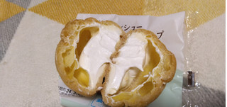 「ヤマザキ ツインシュ― レアチーズクリーム＆ホイップ 袋1個」のクチコミ画像 by やっぺさん