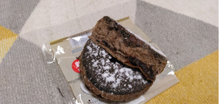 「ファミリーマート ファミマルBakery 焼きチョコクッキーパン」のクチコミ画像 by やっぺさん