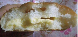 「ヤマザキ 高級クリームパン 袋1個」のクチコミ画像 by にゃあこさん