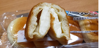 「ヤマザキ 薄皮 ミルククリームパン 袋5個」のクチコミ画像 by はまポチさん