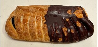 「ファミリーマート ファミマルBakery 濃厚チョコクリームデニッシュ」のクチコミ画像 by パン太郎さん