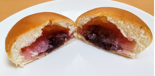 「ヤマザキ 薄皮 桜餅風味パン 袋4個」のクチコミ画像 by はるなつひさん